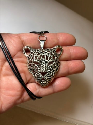 Silver metal color Leopard, Cheetah head Pendant