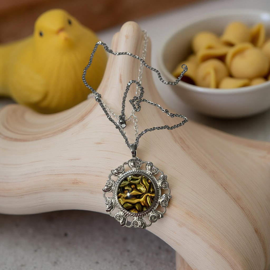 Sea Sell Silver Antique Pendant In A 16 Inches Stainless Steel Chain