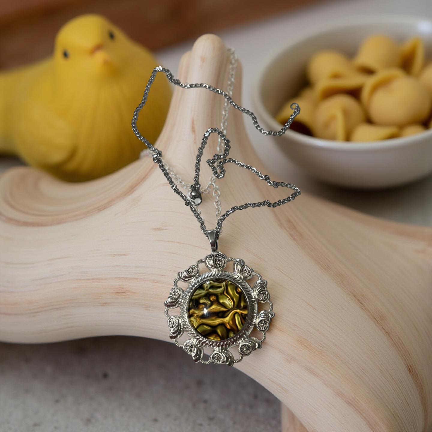 Sea Sell Silver Antique Pendant In A 16 Inches Stainless Steel Chain