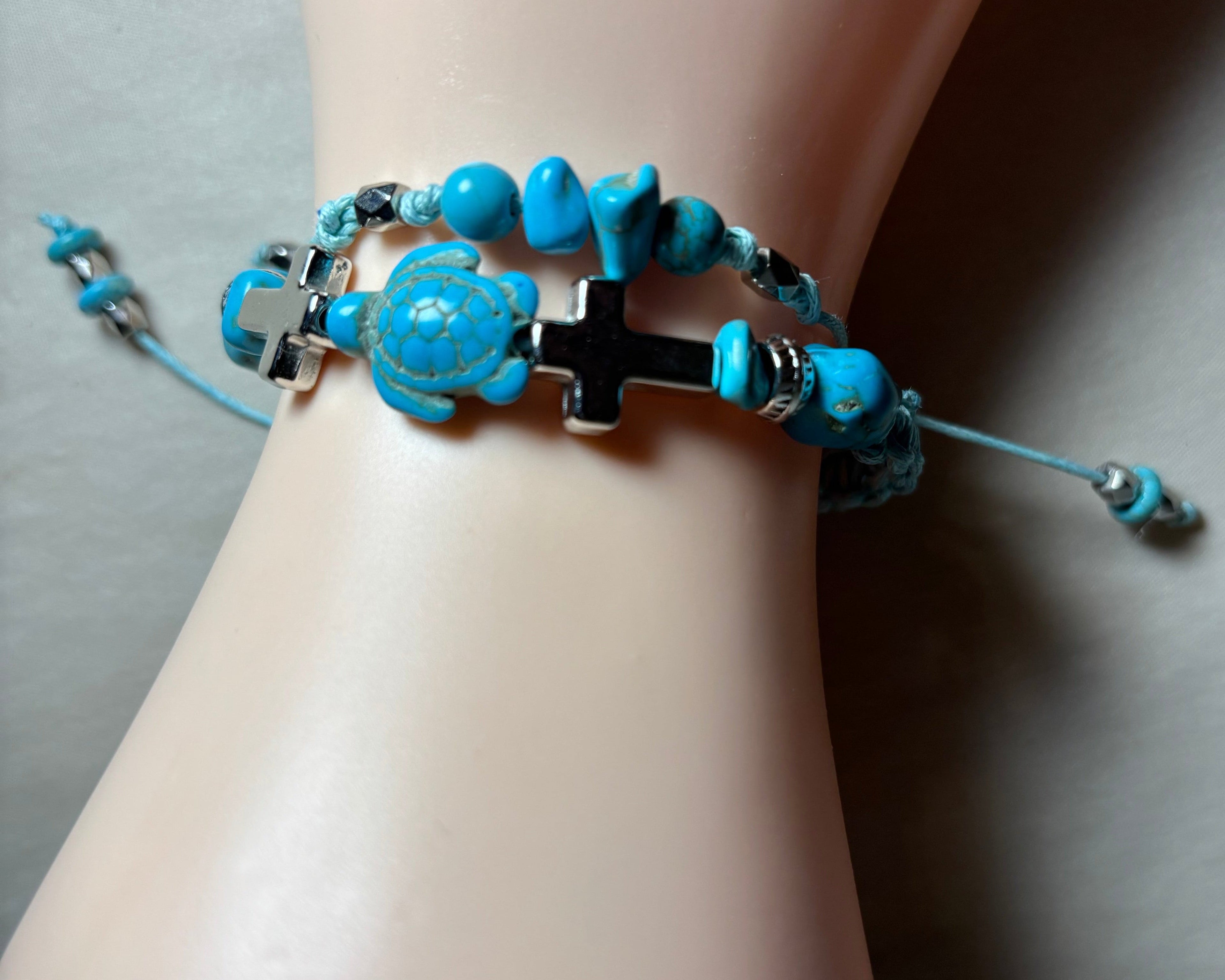 Turquoise beaded bracelet with a black clasp