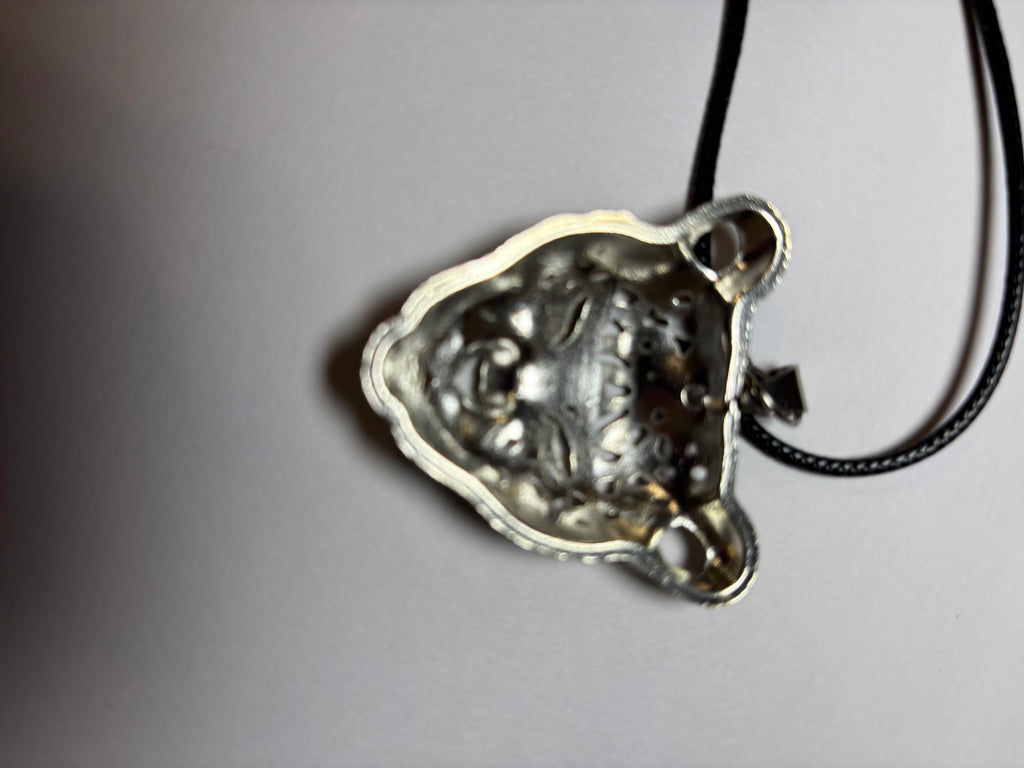 Silver metal color Leopard, Cheetah head Pendant